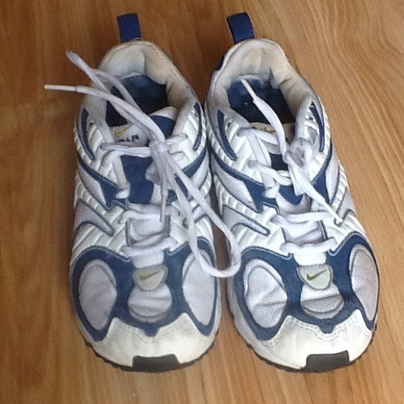 nike air brs 1000 shoes